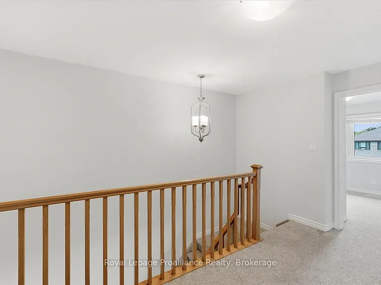 16 Ledgerock Ct — Photo 14