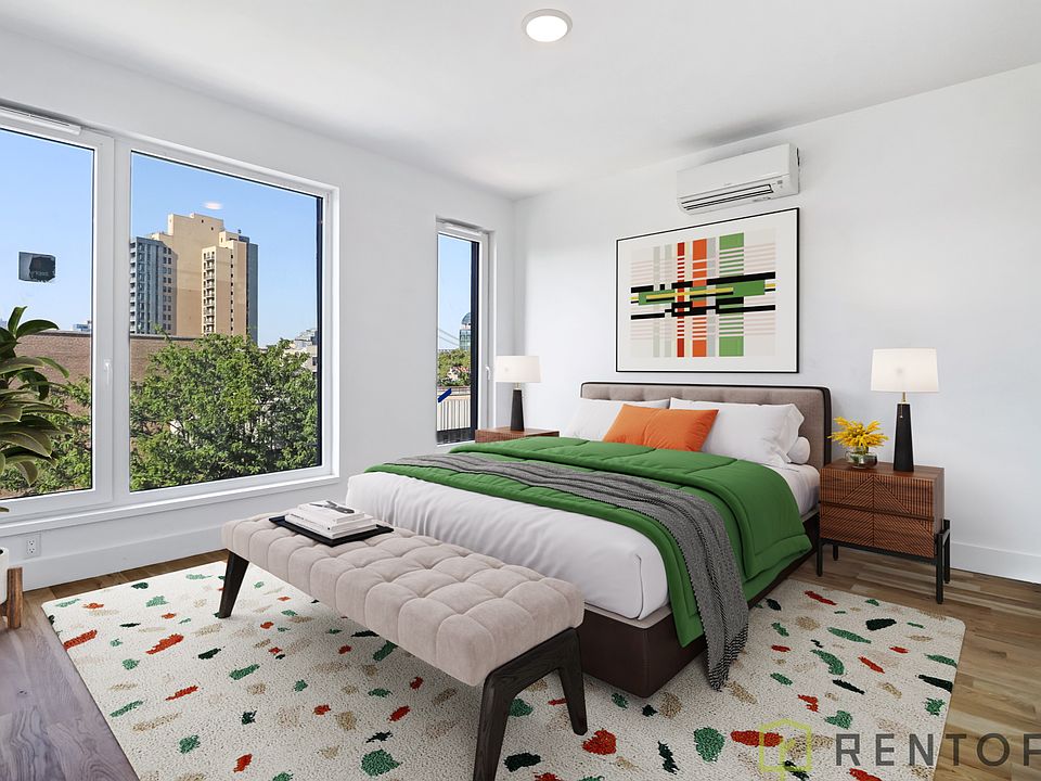 1st image of 228 Berry St #3C