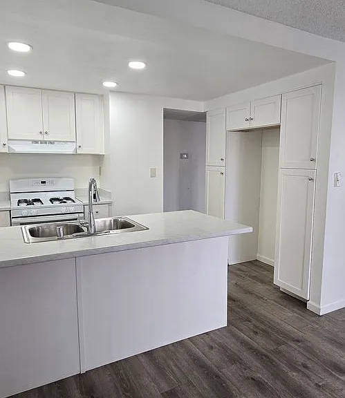 2255 Cahuilla St #75 — Photo 1