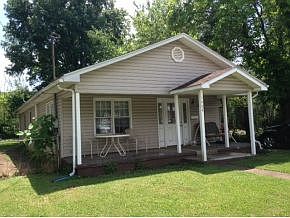 1st image of 1404 E Fairview Ave