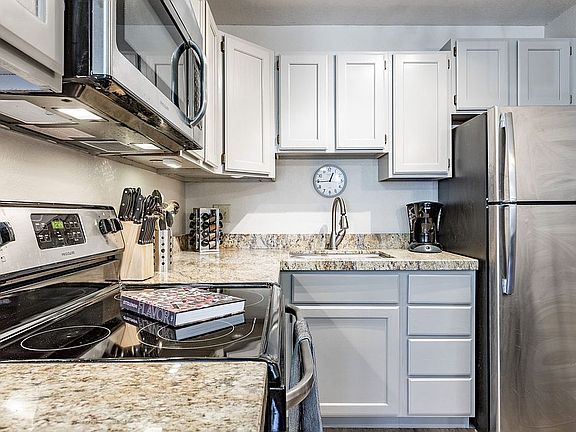 3rd image of 1940 Prospector Ave #317