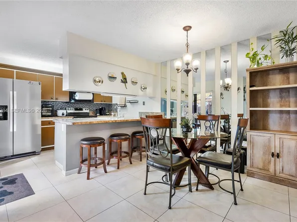 5924 NW 54th Ln, Tamarac, FL 33319