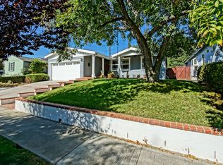 1813 N Meadows Ave, Manhattan Beach, CA 90266