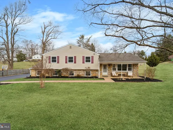 17 Glenview Rd, Glen Mills, PA 19342