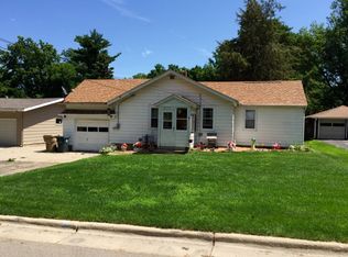 5417 Woodley Ln, Madison, WI 53713
