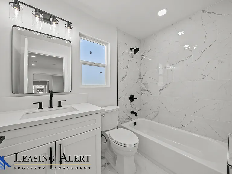 16446 Lassen St — Photo 16