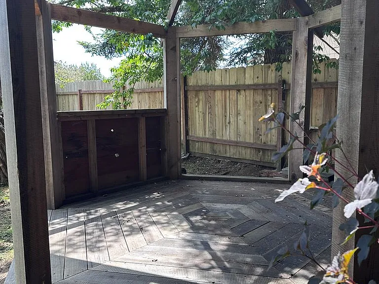 1776 Lime Ave — Photo 28