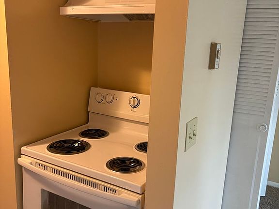4th image of 106-122 Polk St #36