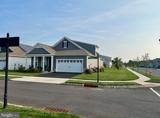 1 Denning Ln, Delanco, NJ 08075