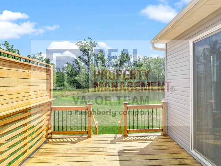 10275 Maryland St — Photo 36