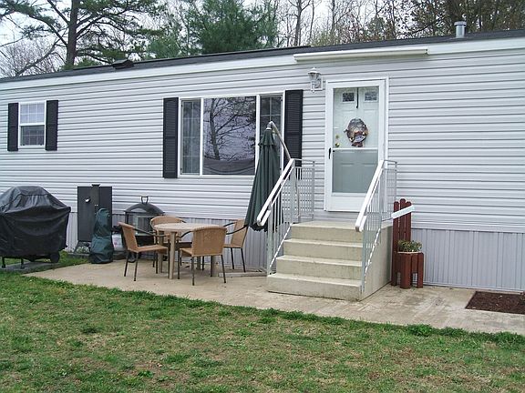 3rd image of 4 Joe Ln