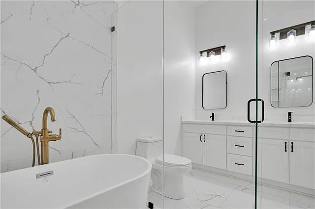 2 bed, 2.0 bath, 825 sqft, $1,500 — Photo 3