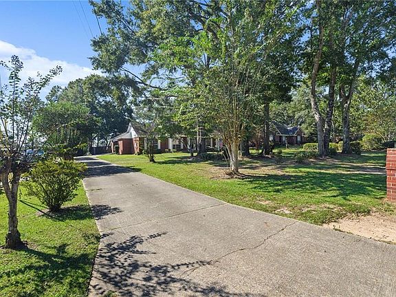 3rd image of 10541 Hunters Ridge Dr