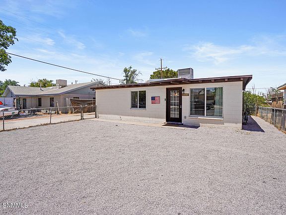 3rd image of 1416 Thomas Dr