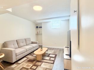 5484 Freshwater Dr #2, Mississauga, ON L5M0K7