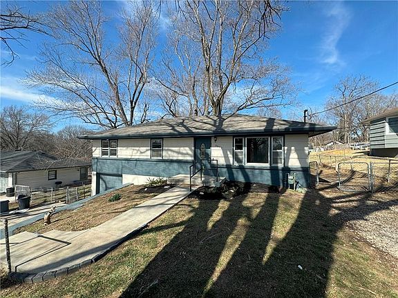 3rd image of 6630 Wood Ave