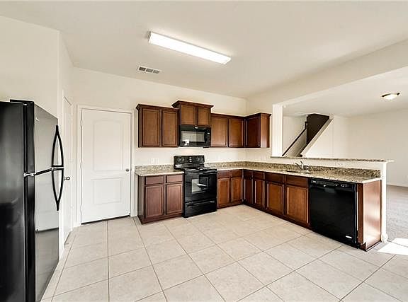 4th image of 6249 White Jade Dr