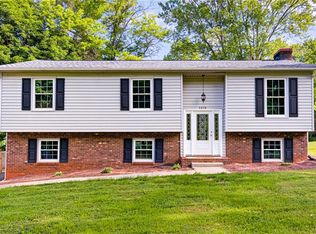 3255 Wide Country Rd, Pfafftown, NC 27040