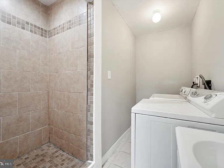2200 Coral St #2 — Photo 8