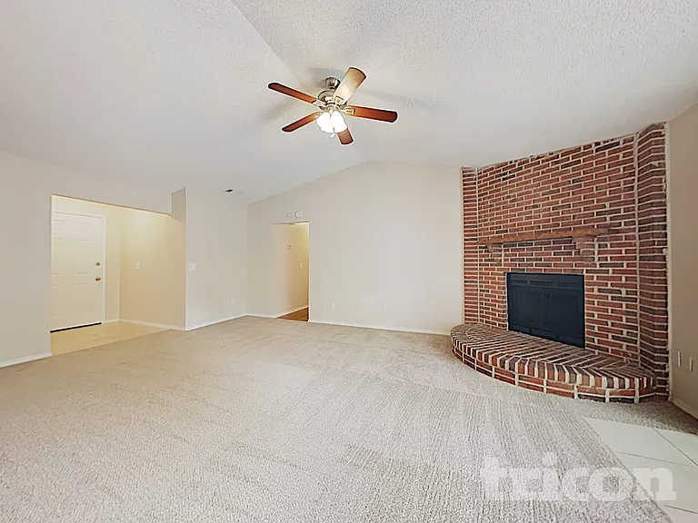 1865 Shannon Lake Dr — Photo 3