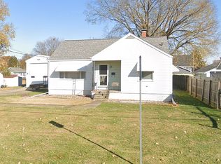 233 Columbus Ave, Galesburg, IL 61401