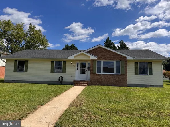 949 Janeka Ln, Dover, DE 19904