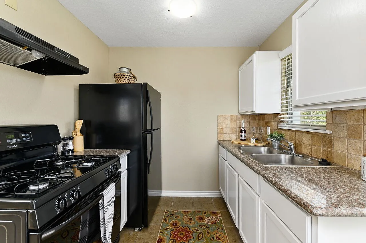 115 Arbor Street — Photo 1