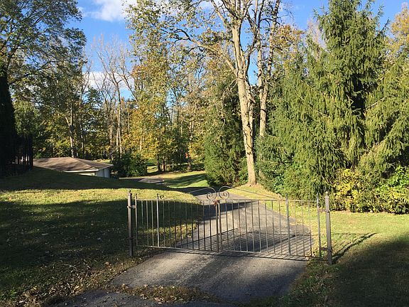Driveway to Guest House