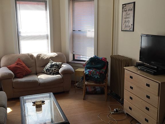 4th image of 449 W Belmont Ave #42