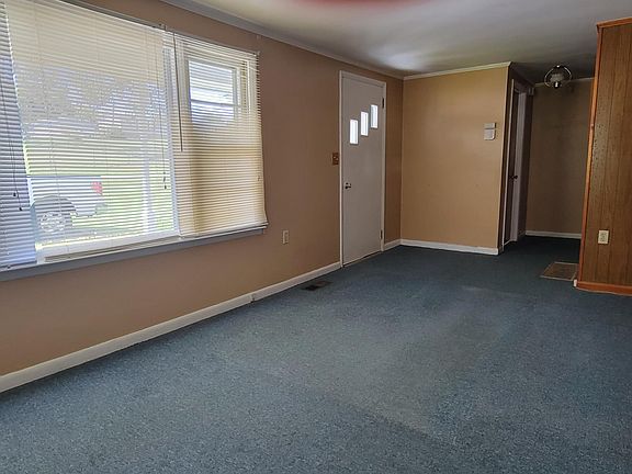 3rd image of 6059 E Highway 60