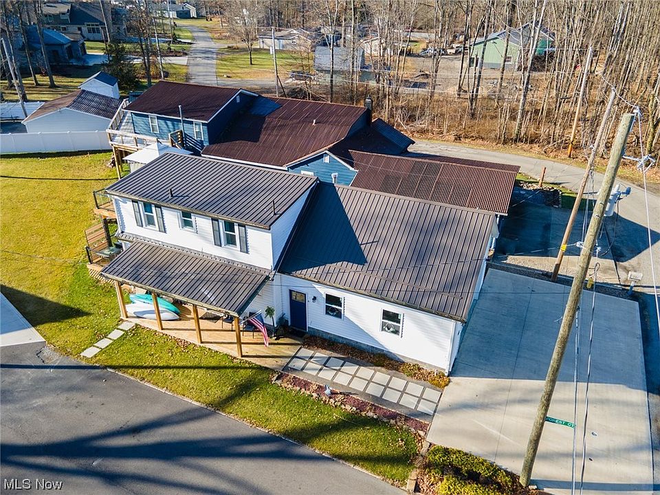 1st image of 165 Forest Ave