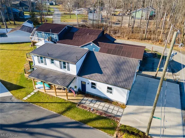 165 Forest Ave, Lake Milton, OH 44429