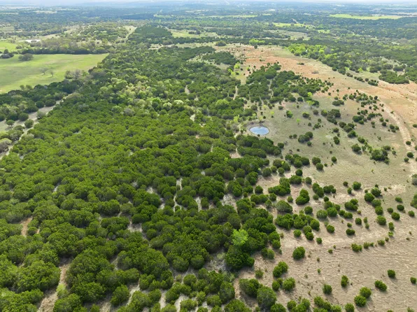 Off Cres #137, Gatesville, TX 76528