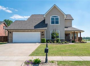 306 W Camden Dr, Rogers, AR 72756