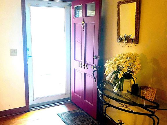 2nd image of 1449 Sunset St