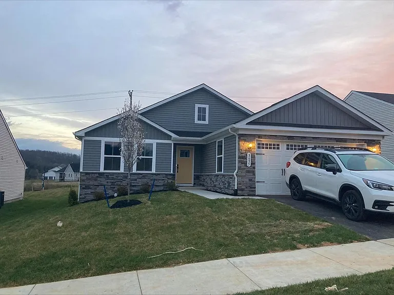 3695 Mayfield Rd — Photo 4