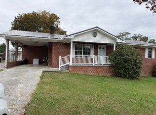 128 Chapman Crest Dr, La Follette, TN 37766