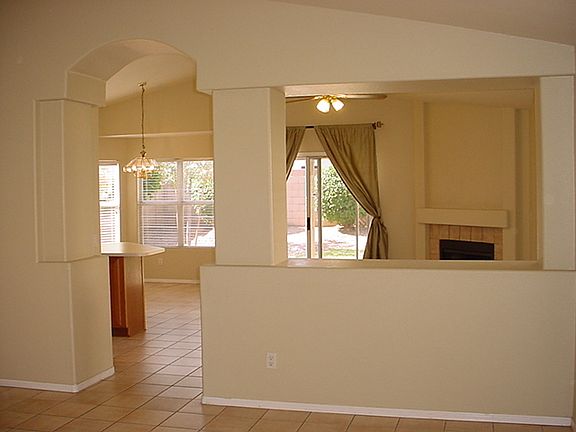 4th image of 4728 E Desert Wind Dr