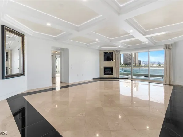 2777 Paradise Rd Unit 303, Winchester, NV 89109