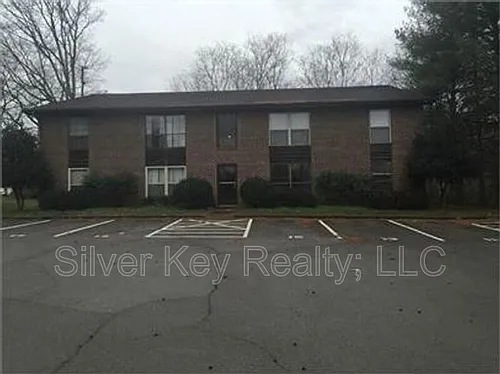 311 Sunset Dr Photo 1