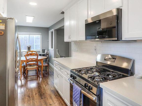 2nd image of 8320 Mondon Way