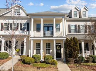 1020 Christopher Dr, Chapel Hill, NC 27517