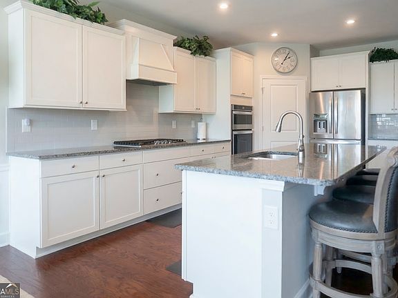 4th image of 104 Little Gem Ct