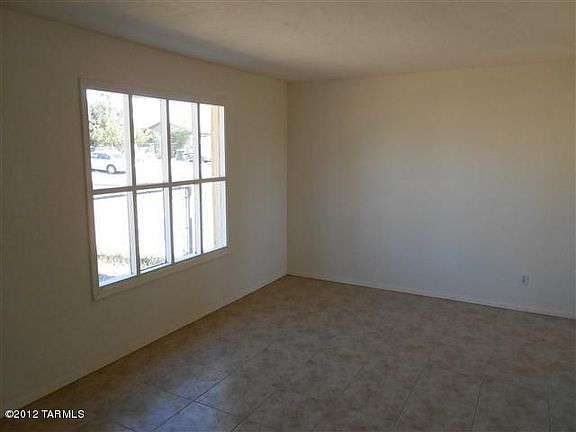 2nd image of 919 W Calle Garcia