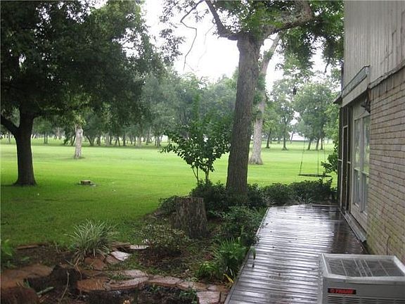 2nd image of 2228 Par Ln