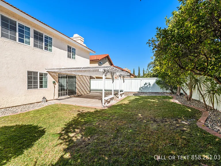 13327 Entreken Ave — Photo 29