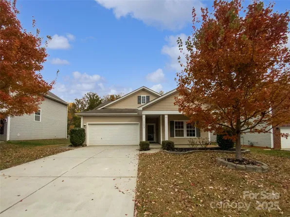 11203 Pond Valley Ct, Charlotte, NC 28269
