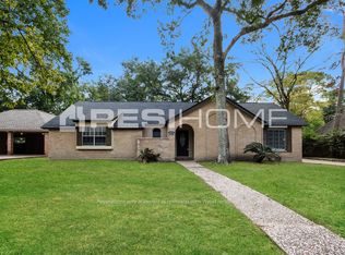 1619 Castlerock Rd, Houston, TX 77090