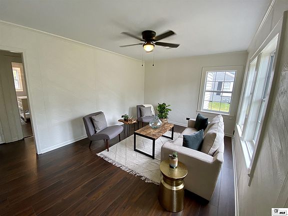 4th image of 1004 Parkwood Dr
