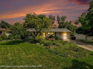 117 Woodhaven Dr, Lansing, MI 48917